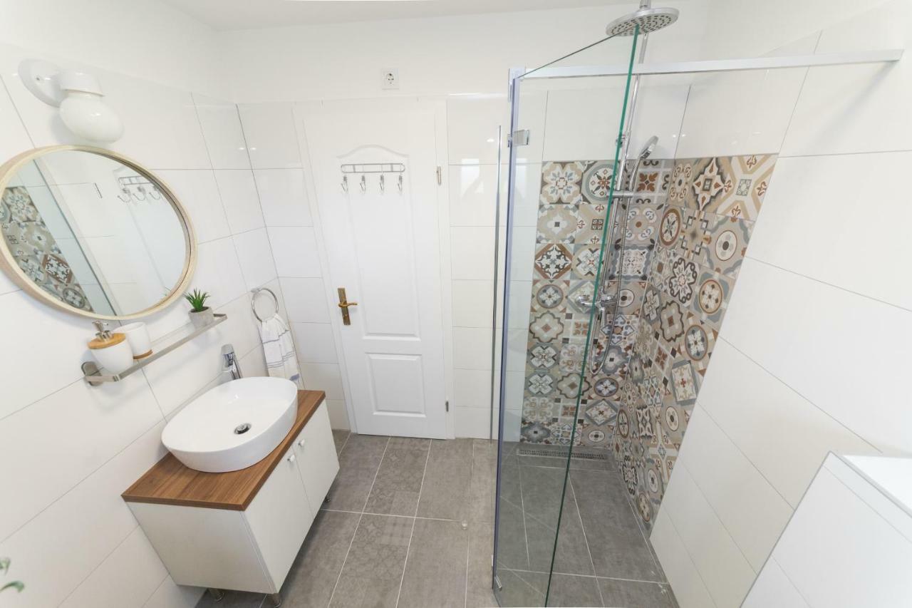 זאטון Apartmani Zara מראה חיצוני תמונה